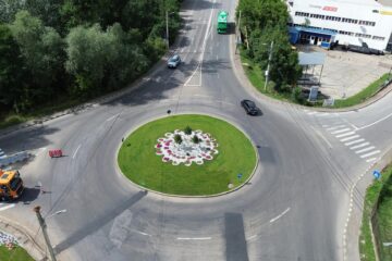 Sensul giratoriu spre cartierul Ițcani din Suceava a fost reabilitat