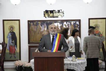 Primarul Vasile Rîmbu anunță editarea unui album special dedicat cuplurilor celebrate la 50 de ani de căsnicie