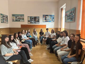 Patru școli de vară, încheiate cu o tabără de leadership și implicare civică, la Colegiul Național „Eudoxiu Hurmuzachi” Rădăuți