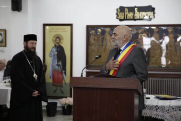 Primarul Vasile Rîmbu anunță editarea unui album special dedicat cuplurilor celebrate la 50 de ani de căsnicie