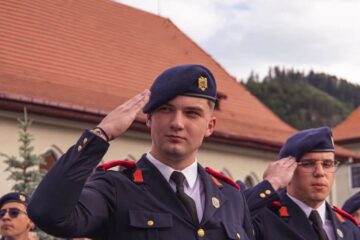 Dragoș Bereș, singurul ștefănist admis la Academia Forțelor Terestre „Nicolae Bălcescu” din Sibiu, specializarea parașutiști Dragoș Bereș, singurul ștefănist admis la Academia Forțelor Terestre „Nicolae Bălcescu” din Sibiu, specializarea parașutiști