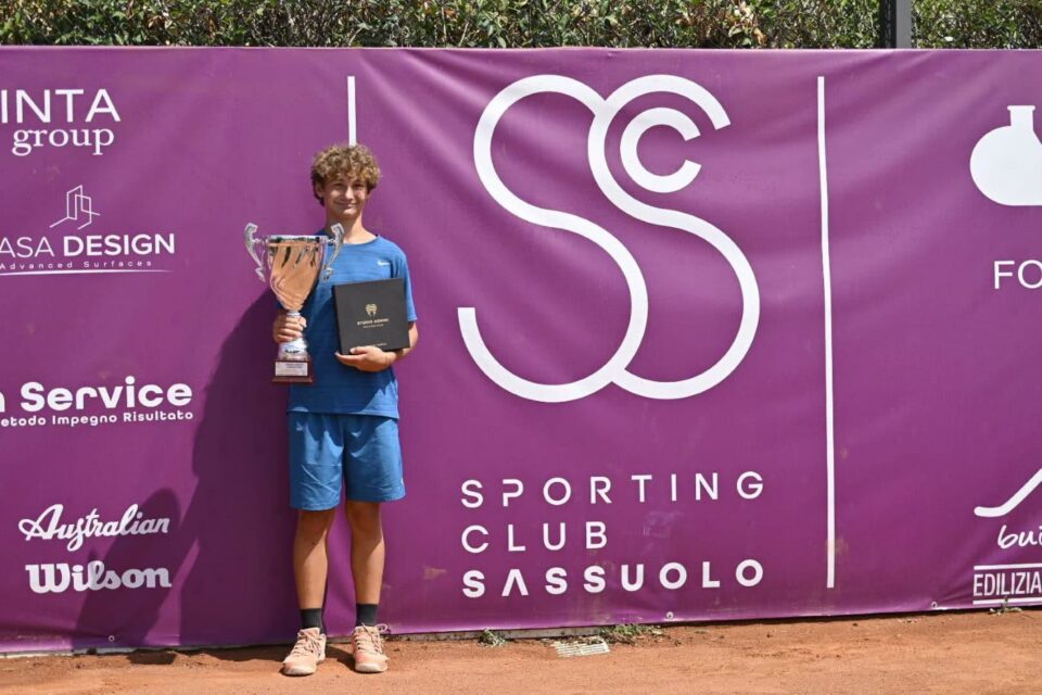 Suceveanul David Dumitru a câștigat turneul Tenis Europe U14 de la Sassuolo Suceveanul David Dumitru a câștigat turneul Tenis Europe U14 de la Sassuolo