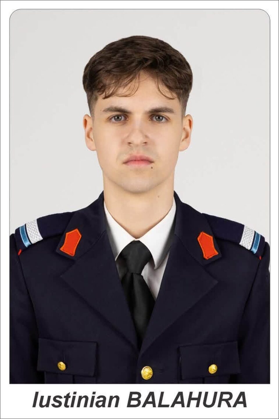 Trei frați, Daria, Alexandra și Iustinian Balahura, aceeași uniformă, același ideal. Trei absolvenți ai Colegiului Militar din Câmpulung Moldovenesc
