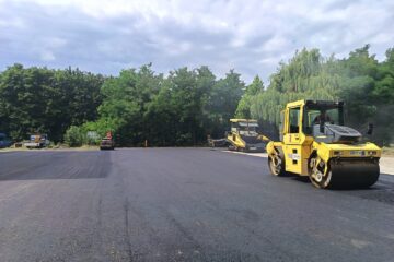 Asfaltul a luat locul unora dintre garajele demolate în zona Cartodrom, din Suceava