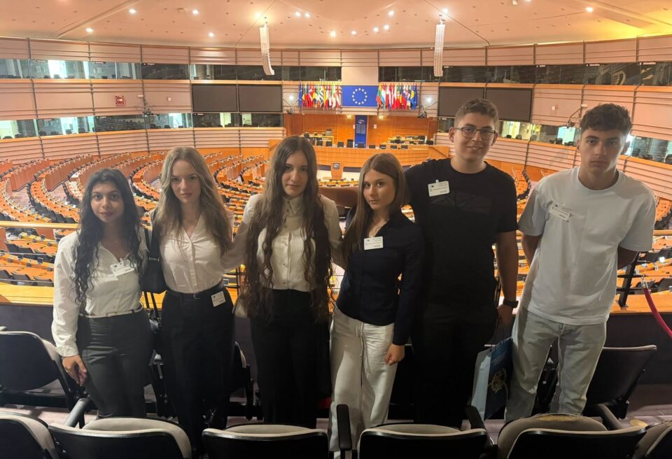 Șase elevi de la Colegiul Militar „Ștefan cel Mare”, în vizită de documentare la Bruxelles