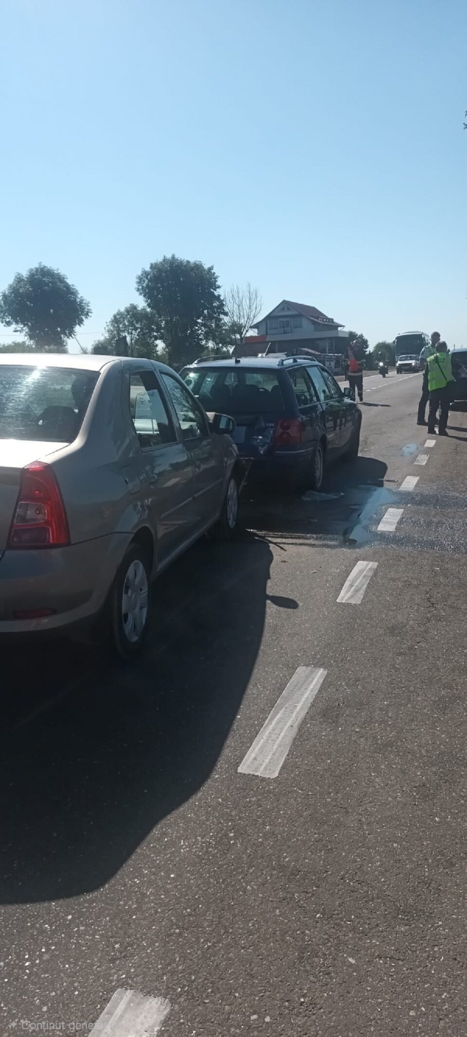 Supuși unui dublu impact din cauză că un șofer de 73 de ani nu a fost atent la traficul din față Supuși unui dublu impact din cauză că un șofer de 73 de ani nu a fost atent la traficul din față