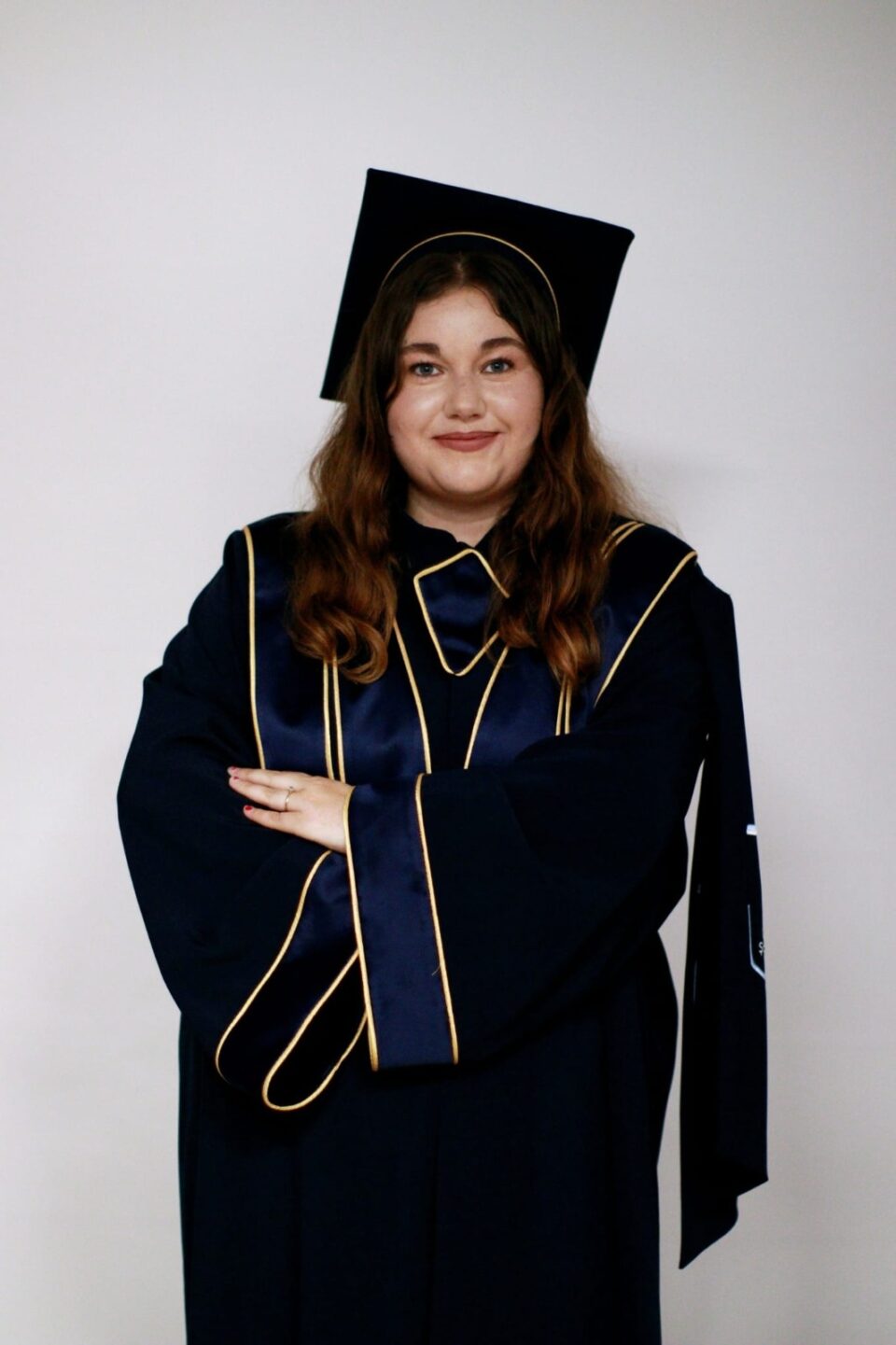 Mădălina Mihalache, șefa de promoție 2026 a Facultății de Inginerie Mecanică, Autovehicule și Robotică (FIMAR), USV Suceava: „Locul de unde pleci nu îți dictează destinația”