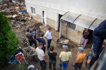 La un an de la potopul din Broșteni, președintele Gheorghe Șoldan rememorează „lecția solidarității”