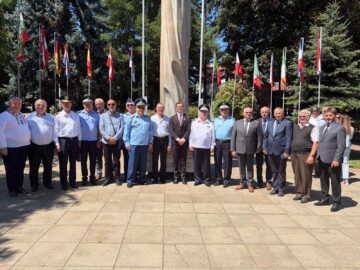 Ziua Imnului Național a fost marcată la Suceava printr-o ceremonie militară și mesaje ale autorităților despre unitate, patriotism și responsabilitate